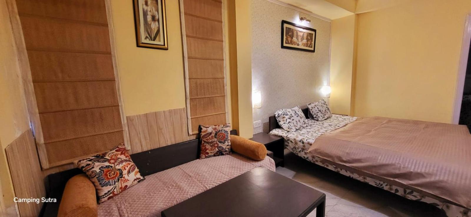 Hotel The Club Nine Mukteshwar Exterior photo