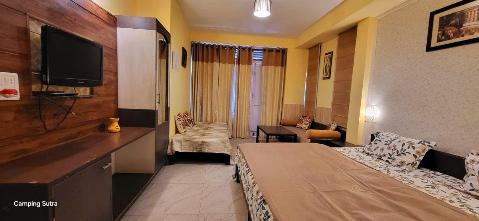 Hotel The Club Nine Mukteshwar Exterior photo